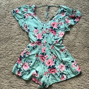 Francesca’s Collections Three Pink Hearts Romper | Size Small